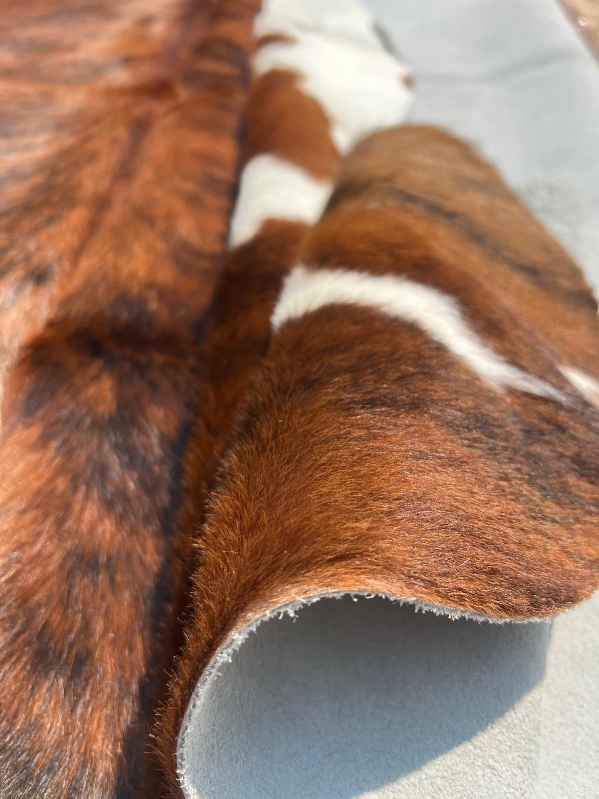 Brindle gestreifte echte Kuhfellteppich XL