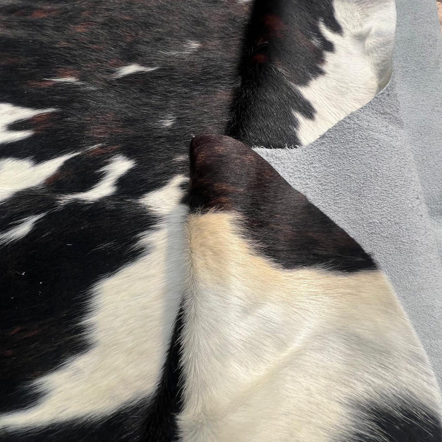 Cowhide Rug Genuine Tricolor XL (190 x 230cm)